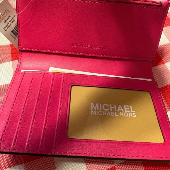 CLEARENCE Michael Kors Vibrant Pink and White Zebra wallet - Picture 2 of 2